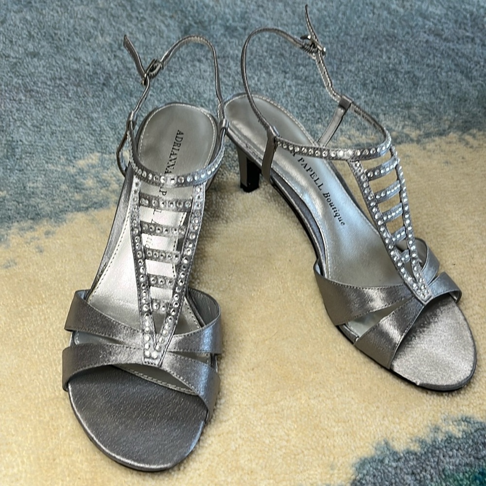 Adrianna Papell AMBER | open-toe heels in pewter size 6.5, w/ original box - Picture 3 of 13